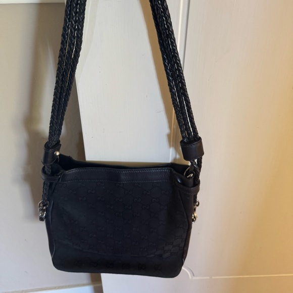 Gucci Elegant Black Designer Shoulder Bag - Picture 1 of 9